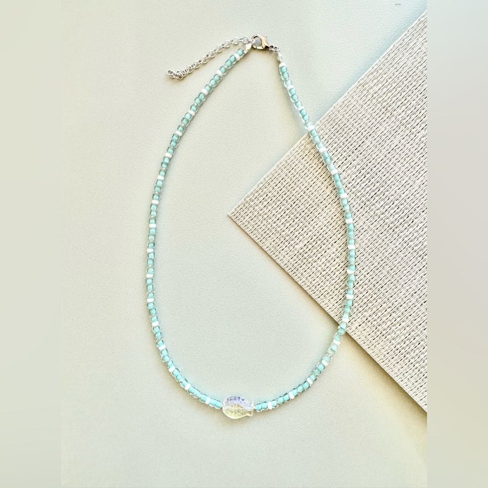 Handmade Jewerly with Green Seed Bead Fish Charm Choker Necklace with Extension